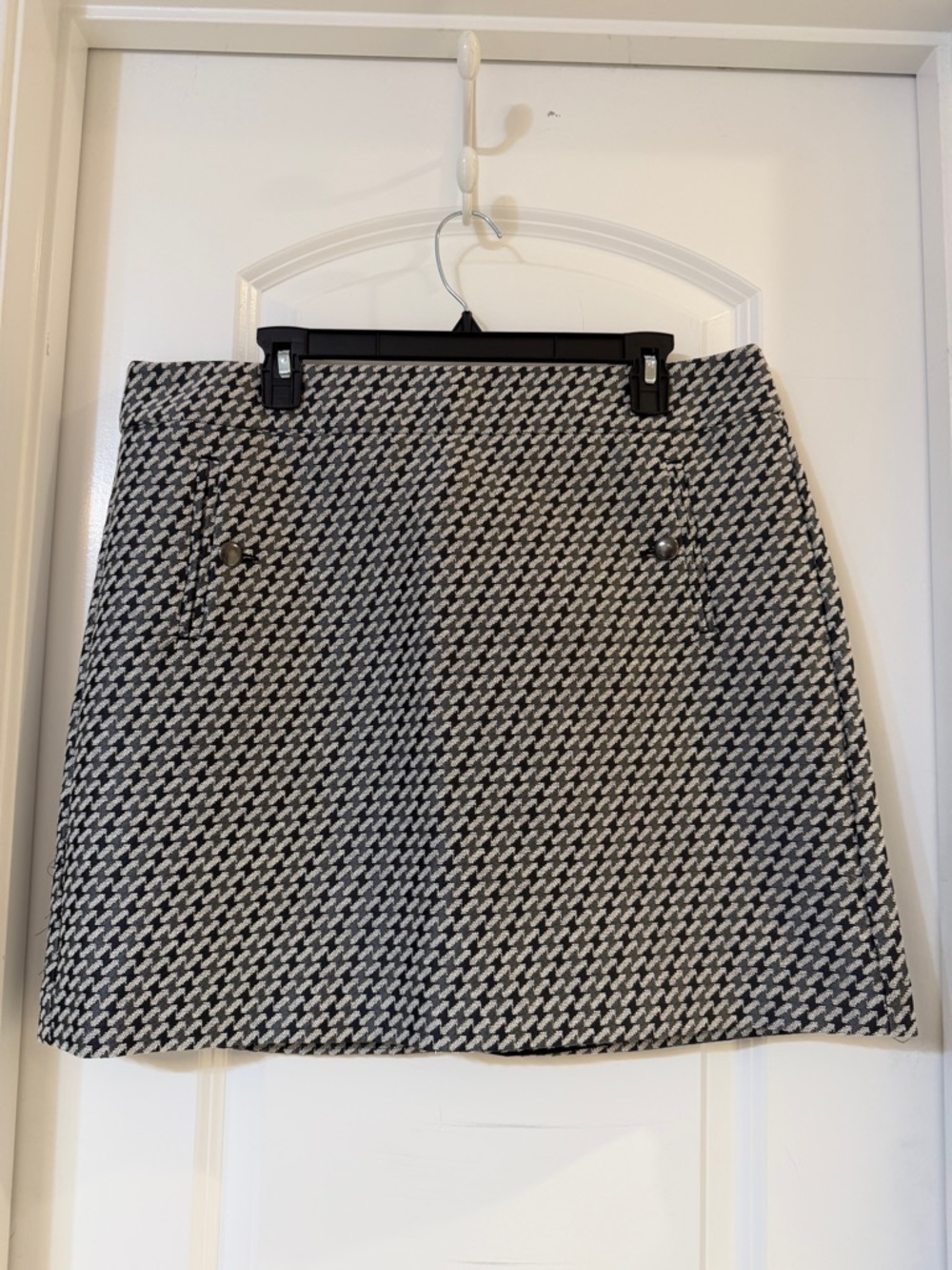 LOFT Black and White Houndstooth Mini Skirt